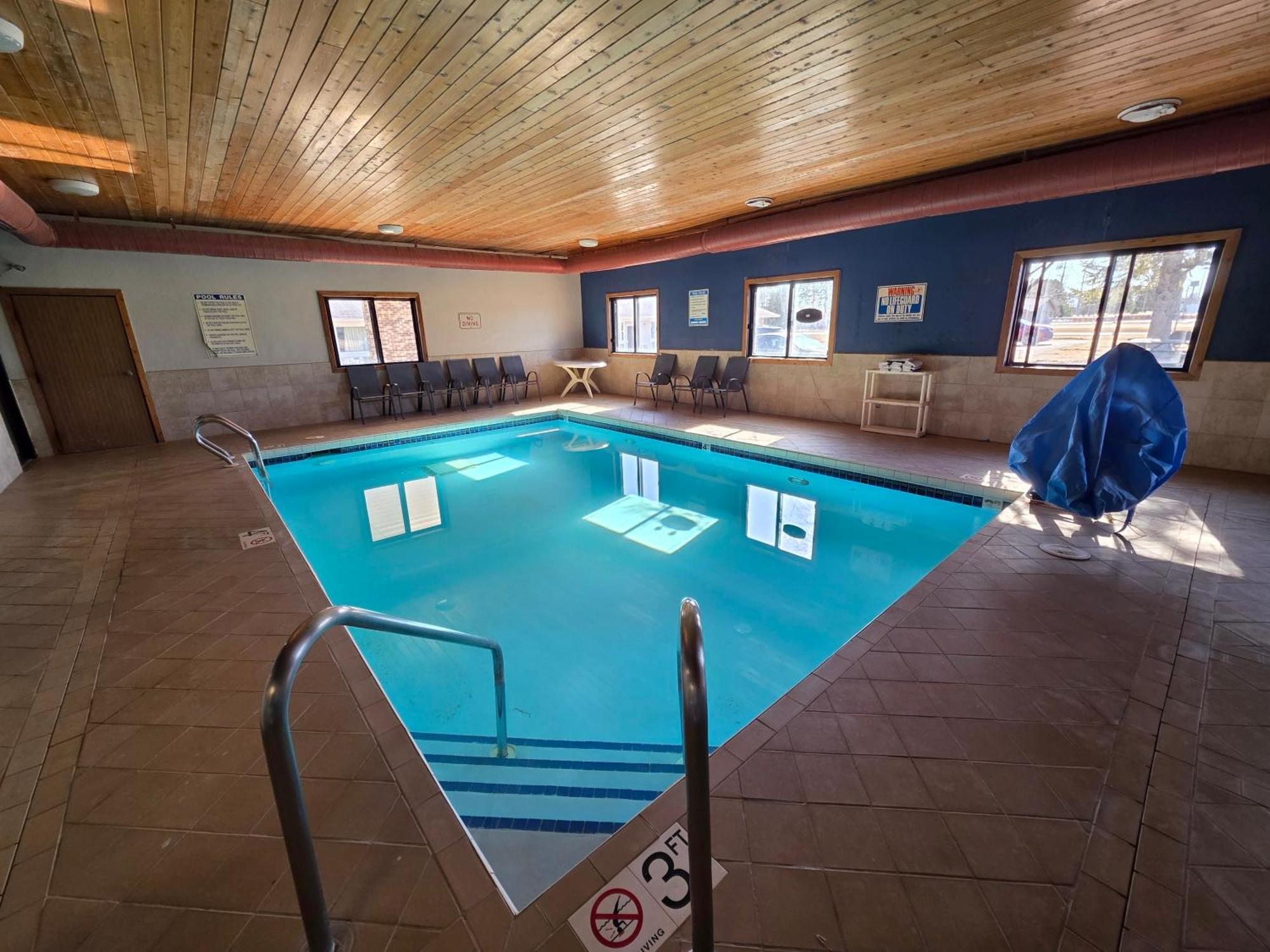 Motel Super 8 By Wyndham Hayward Wi Exteriér fotografie