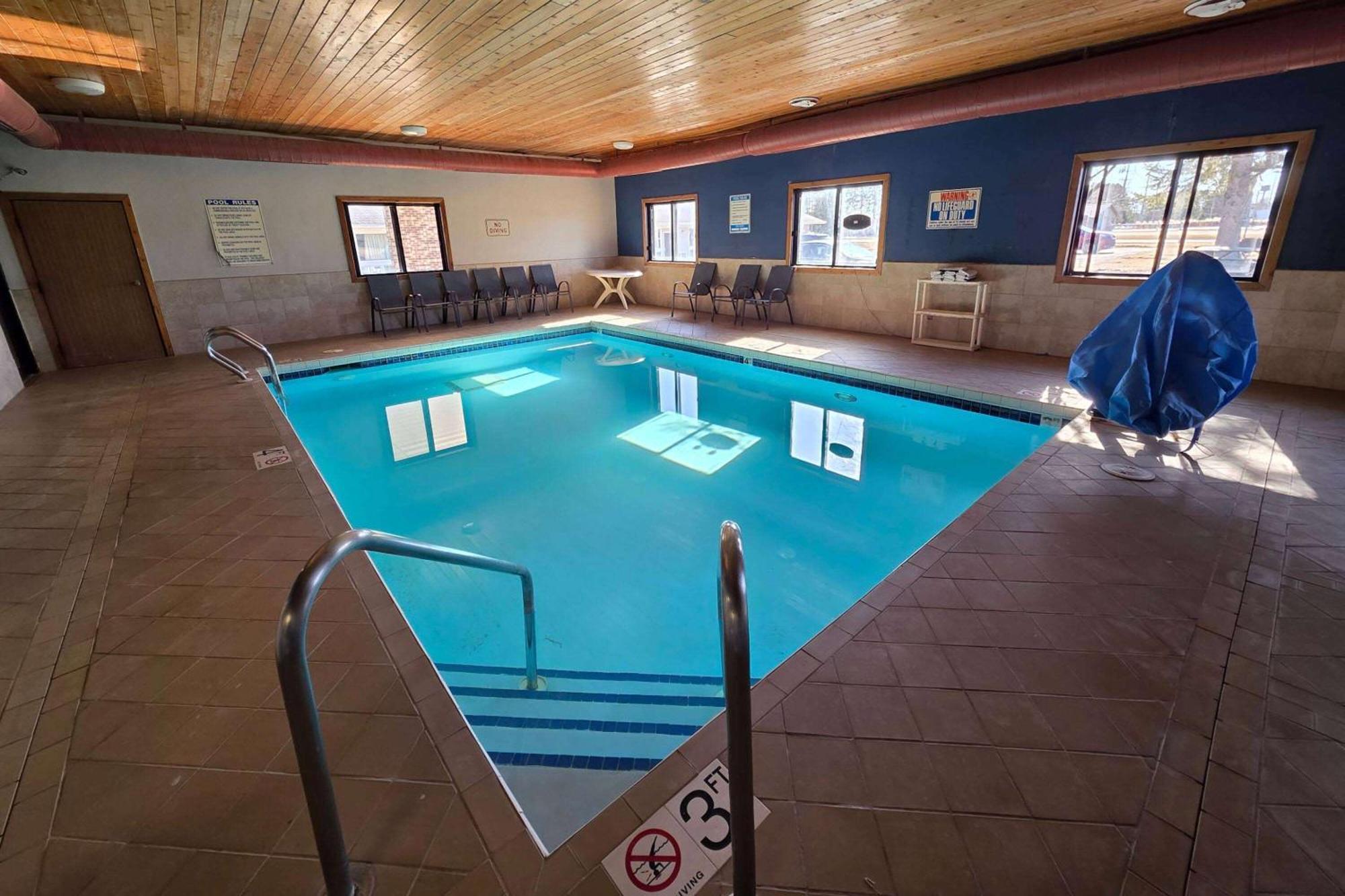 Motel Super 8 By Wyndham Hayward Wi Exteriér fotografie